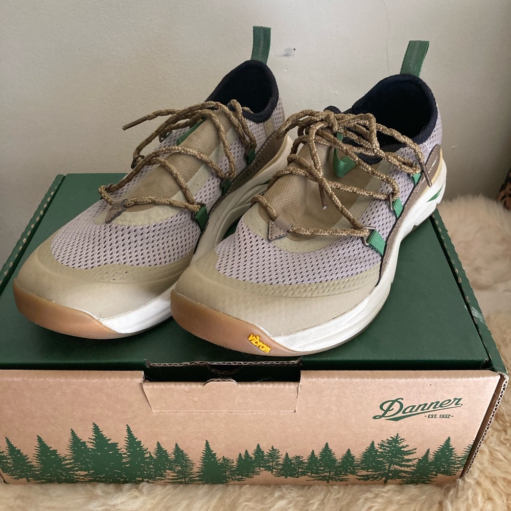 Womens danner rivercomber tennis shoes hiking shoes water shoes 10